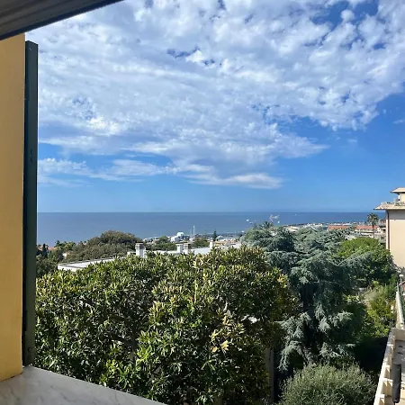 Sea-view With Private Parking! Your Choice דירה