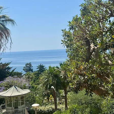 Sea-view With Private Parking! Your Choice דירה *