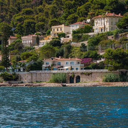 Sea-view With Private Parking! Your Choice דירה *
